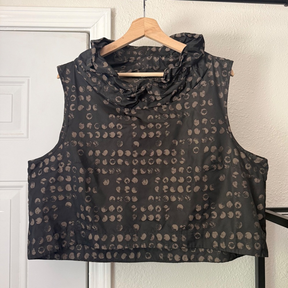 SUN KIM black tan printed lagenlook funnel neck boxy cropped tank top